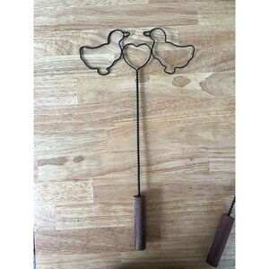 Primitive Black Wire Duck & Heart Rug Beater With Wooden Handle